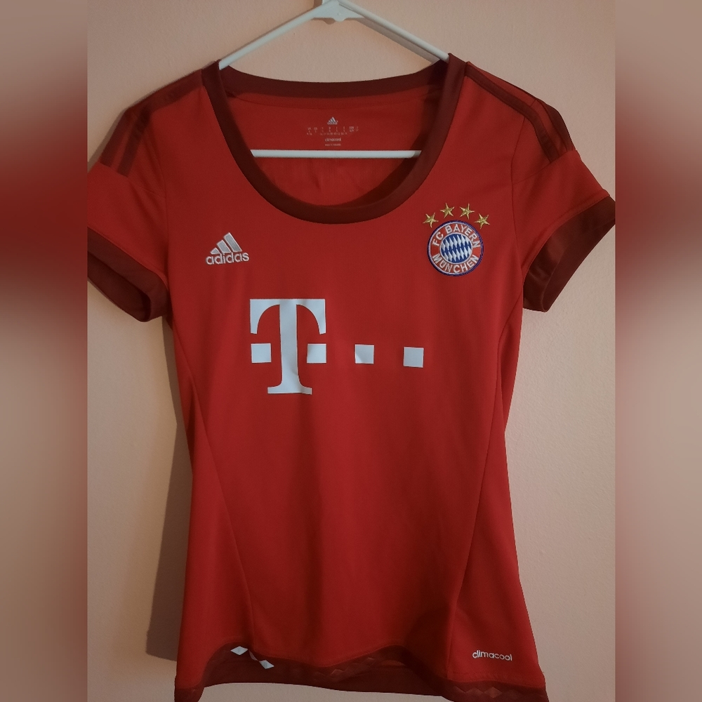 Women's adidas Müller BAYERN MUNCHEN FC MUNICH 2015/2016 Home Jersey Small